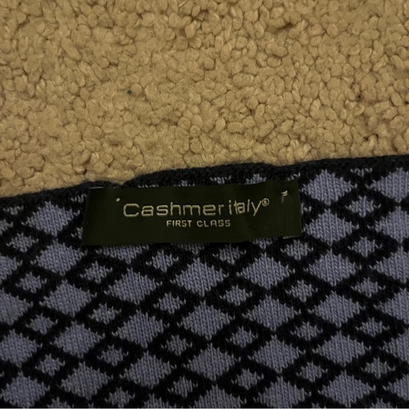 Cashmeritaly First Class Shall Poncho with Scarf - Picture 5 of 6